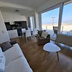 North Sea View With Parking Lägenhet