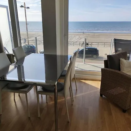 North Sea View With Parking شقة *