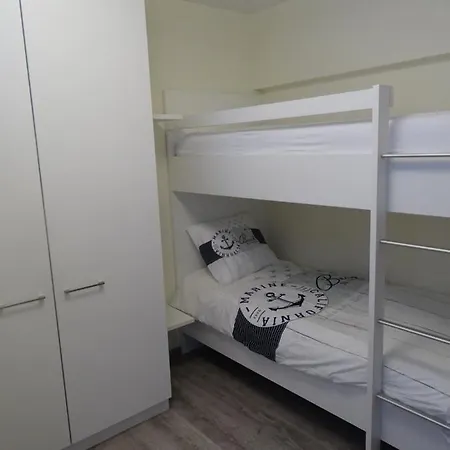 North Sea View With Parking ميدل كيرك