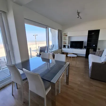 North Sea View With Parking *